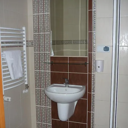 Nocleg ze śniadaniem Boży Dar 2*