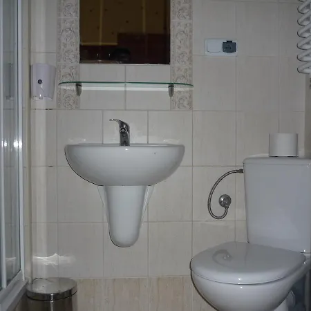 Nocleg ze śniadaniem Boży Dar 2*